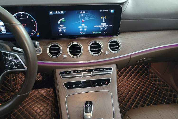 Used Mercedes-Benz E-Class 2023 Updated E 300 L Luxury Edition Audio And AC Panel