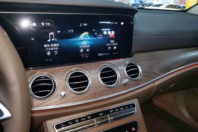 Used Mercedes-Benz E-Class 2023 Updated E 300 L Luxury Edition Audio And AC Panel