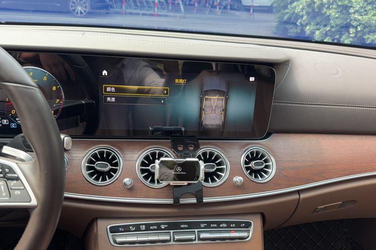 Used Mercedes-Benz E-Class 2023 Updated E 300 L Luxury Edition Audio And AC Panel