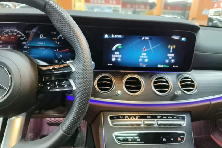 Used Mercedes-Benz E-Class 2023 Restyled E 260 L Sport Edition Audio And AC Panel