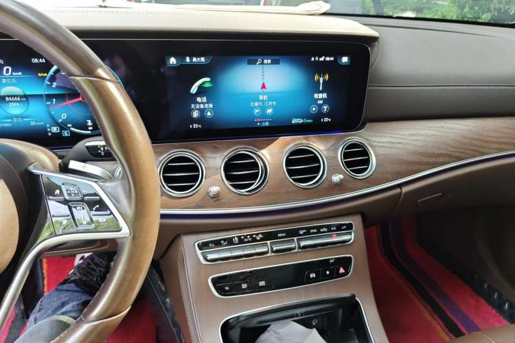 Used Mercedes-Benz E-Class 2023 E 260 L Audio And AC Panel