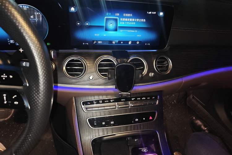 Used Mercedes-Benz E-Class 2023 E 260 L Sport Edition Audio And AC Panel