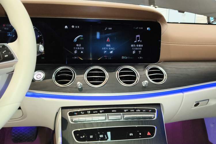 Used Mercedes-Benz E-Class 2023 Updated E 300 L Fashion Edition Audio And AC Panel