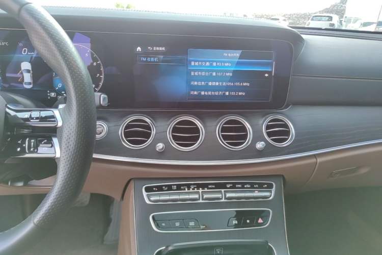 Used Mercedes-Benz E-Class 2023 Restyled E 260 L Sport Edition Audio And AC Panel