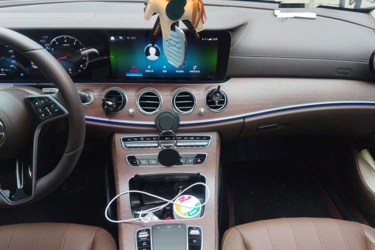 Used Mercedes-Benz E-Class 2023 Updated E 300 L Fashion Edition Audio And AC Panel