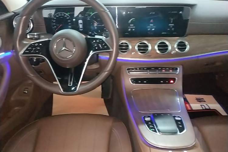 Used Mercedes-Benz E-Class 2023 Updated E 300 L Luxury Edition Audio And AC Panel