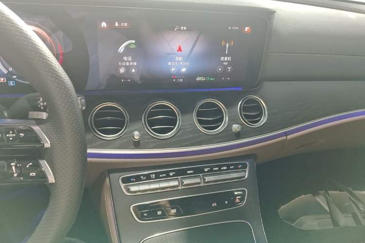Used Mercedes-Benz E-Class 2023 E 300 L Sport Luxury Edition Audio And AC Panel