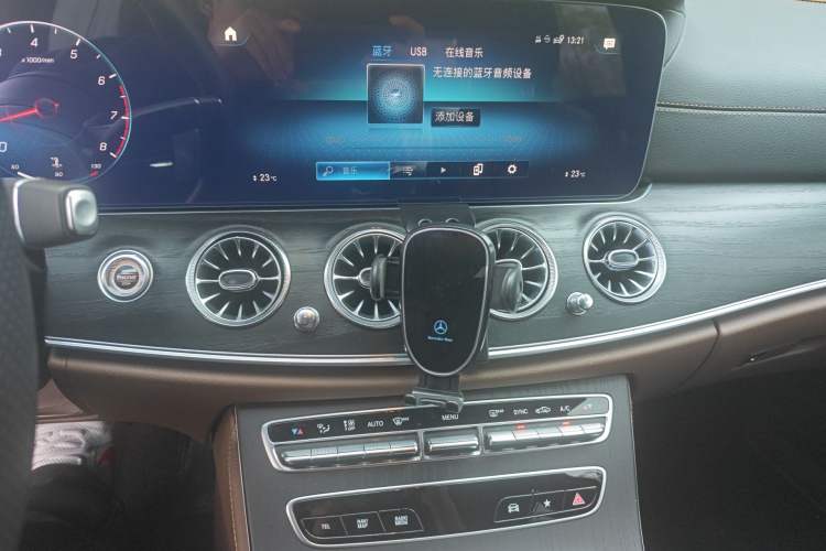 Used Mercedes-Benz E-Class 2023 Restyled E 300 L Sport Luxury Edition Audio And AC Panel