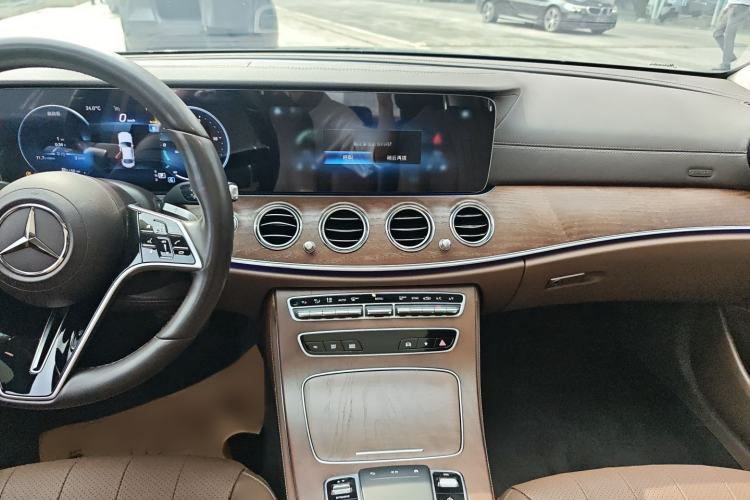Used Mercedes-Benz E-Class 2023 E 300 L Luxury Model Audio And AC Panel