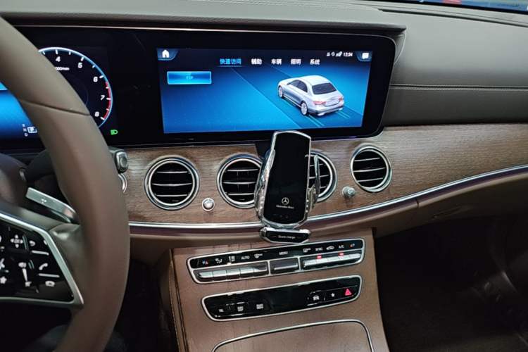 Used Mercedes-Benz E-Class 2023 E 300 L Luxury Model Audio And AC Panel
