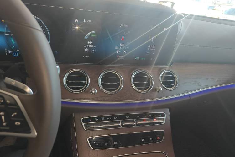 Used Mercedes-Benz E-Class 2023 Updated E 300 L Fashion Edition Audio And AC Panel