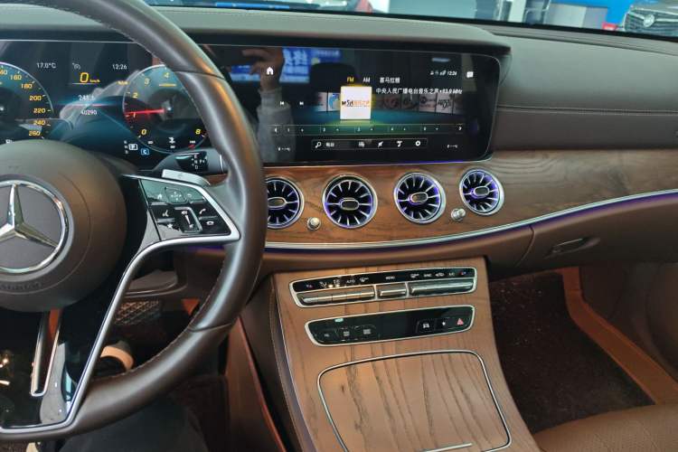 Used Mercedes-Benz E-Class 2023 Updated E 300 L Fashion Edition Audio And AC Panel