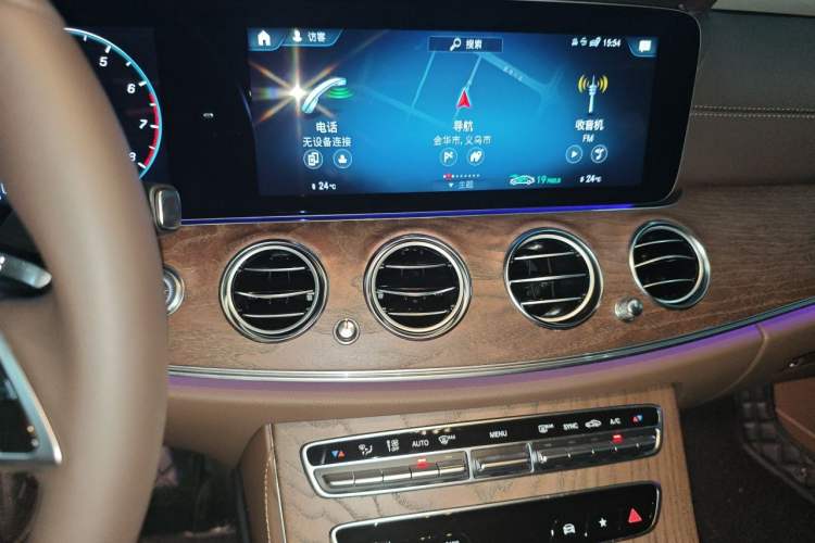 Used Mercedes-Benz E-Class 2023 Updated E 300 L Luxury Edition Audio And AC Panel