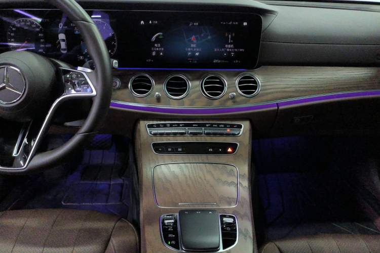 Used Mercedes-Benz E-Class 2023 Updated E 300 L Fashion Edition Audio And AC Panel
