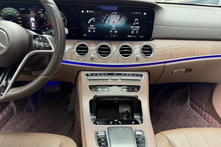 Used Mercedes-Benz E-Class 2023 Updated E 300 L Fashion Edition Audio And AC Panel