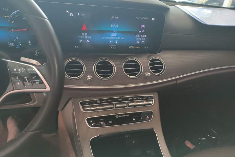 Used Mercedes-Benz E-Class 2023 Updated E 300 L Luxury Edition Audio And AC Panel