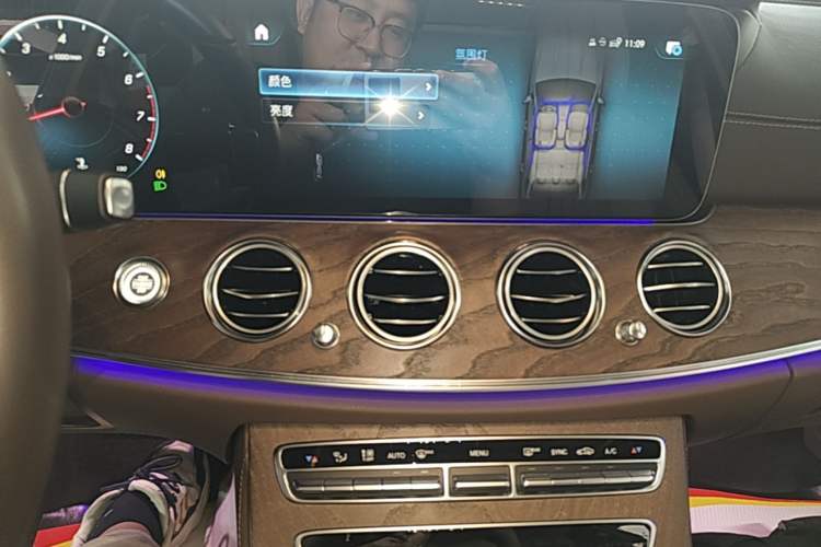 Used Mercedes-Benz E-Class 2023 Updated E 300 L Fashion Edition Audio And AC Panel