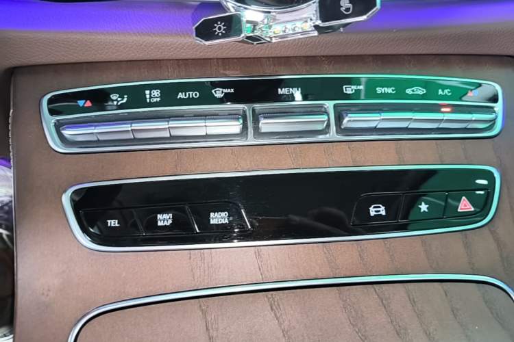 Used Mercedes-Benz E-Class 2023 E 300 L Luxury Model Audio And AC Panel