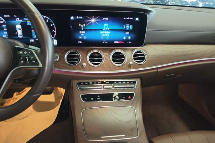 Used Mercedes-Benz E-Class 2023 E 260 L 4MATIC Audio And AC Panel
