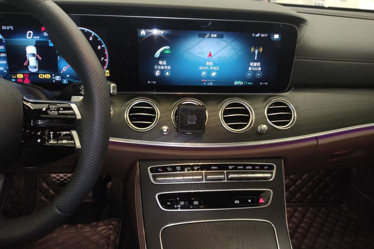 Used Mercedes-Benz E-Class 2023 Restyled E 300 L Sport Luxury Edition Audio And AC Panel