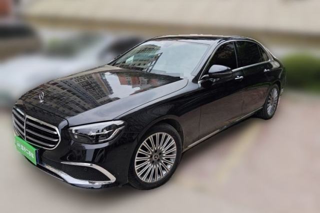 Mercedes-Benz E-Class 2023 Updated E 300 L Luxury Edition d’occasion