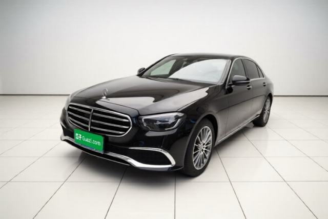 Ojetý Mercedes-Benz E-Class 2023 E 260 L