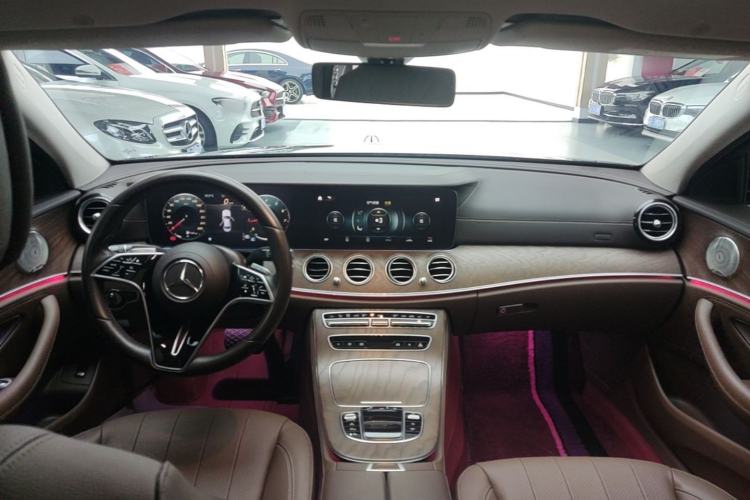 Used Mercedes-Benz E-Class 2023 Updated E 300 L Luxury Edition Center Console