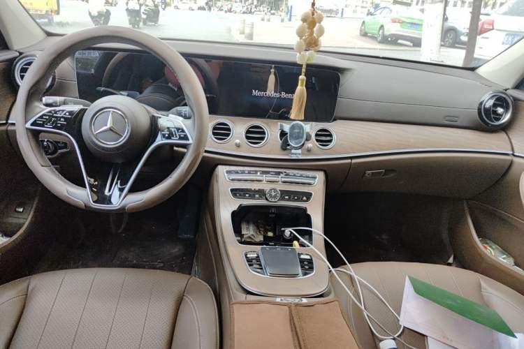 Used Mercedes-Benz E-Class 2023 E 300 L Luxury Model Center Console