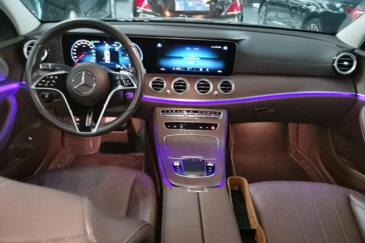 Used Mercedes-Benz E-Class 2023 Updated E 300 L Luxury Edition Center Console