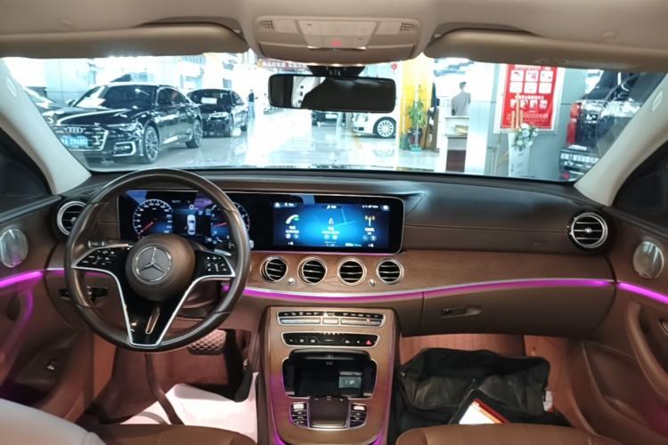 Used Mercedes-Benz E-Class 2023 Updated E 300 L Luxury Edition Center Console
