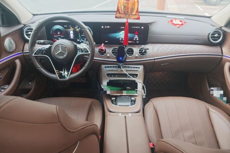 Used Mercedes-Benz E-Class 2023 E 300 L Luxury Model Center Console