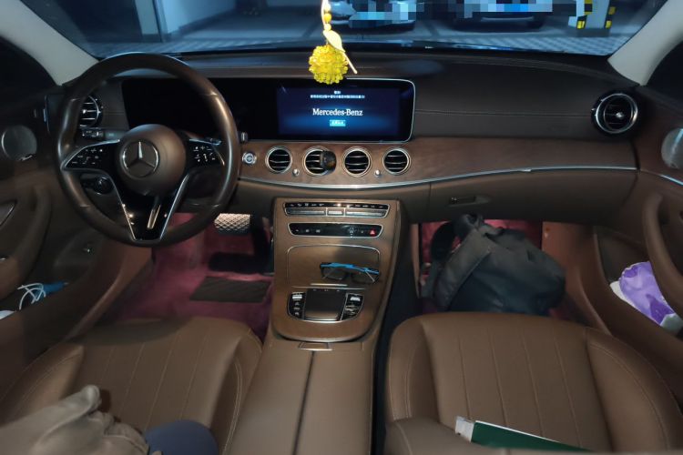 Used Mercedes-Benz E-Class 2023 E 300 L Luxury Model Center Console