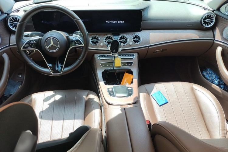 Used Mercedes-Benz E-Class 2023 E 300 L Luxury Model Center Console