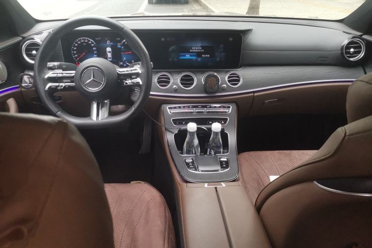 Used Mercedes-Benz E-Class 2023 Restyled E 300 L Sport Luxury Edition Center Console