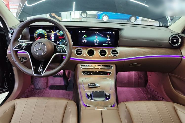 Used Mercedes-Benz E-Class 2023 E 300 L Luxury Model Center Console