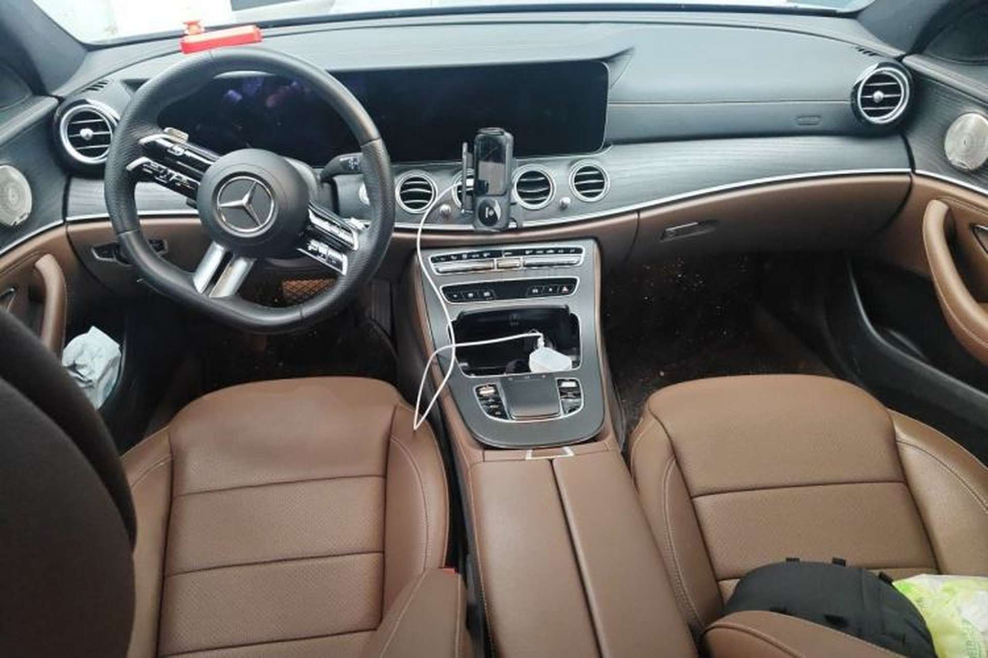 Used Mercedes-Benz E-Class 2023 E 300 L Sport Luxury Edition Center Console