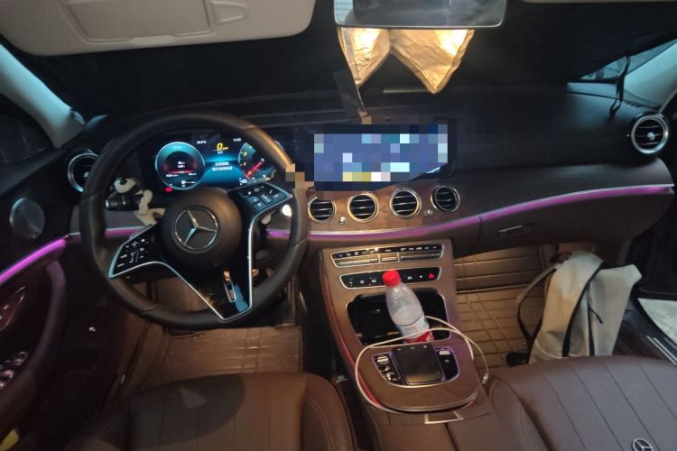 Used Mercedes-Benz E-Class 2023 Updated E 300 L Fashion Edition Center Console