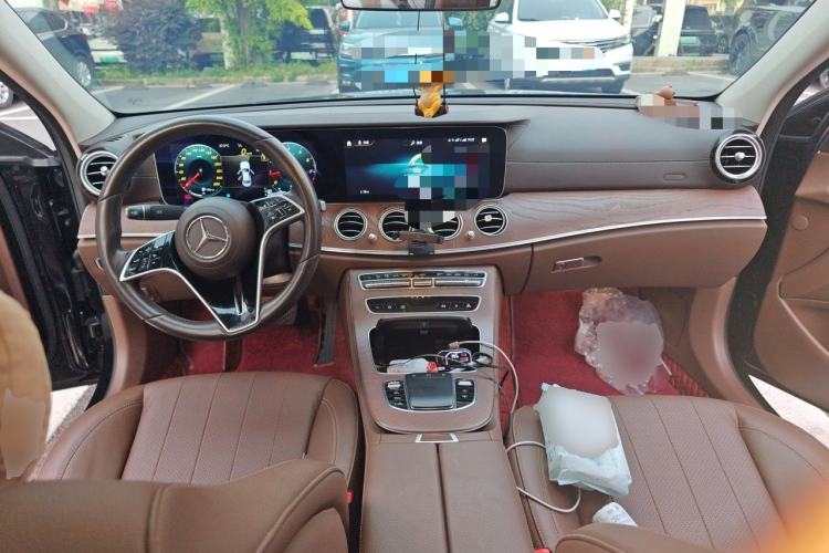 Used Mercedes-Benz E-Class 2023 Updated E 300 L Luxury Edition Center Console