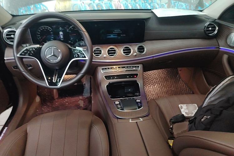 Used Mercedes-Benz E-Class 2023 Updated E 300 L Luxury Edition Center Console