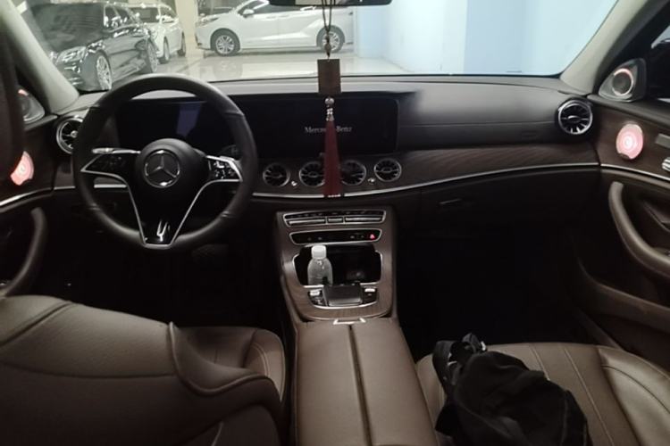 Used Mercedes-Benz E-Class 2023 E 300 L Stylish Model Center Console