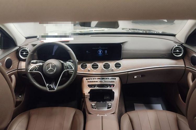 Used Mercedes-Benz E-Class 2023 E 300 L Stylish Model Center Console