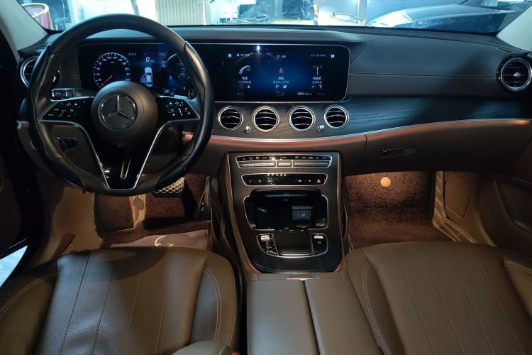 Used Mercedes-Benz E-Class 2023 E 300 L Stylish Model Center Console