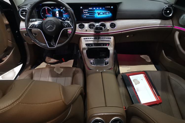 Used Mercedes-Benz E-Class 2023 E 300 L Luxury Model Center Console