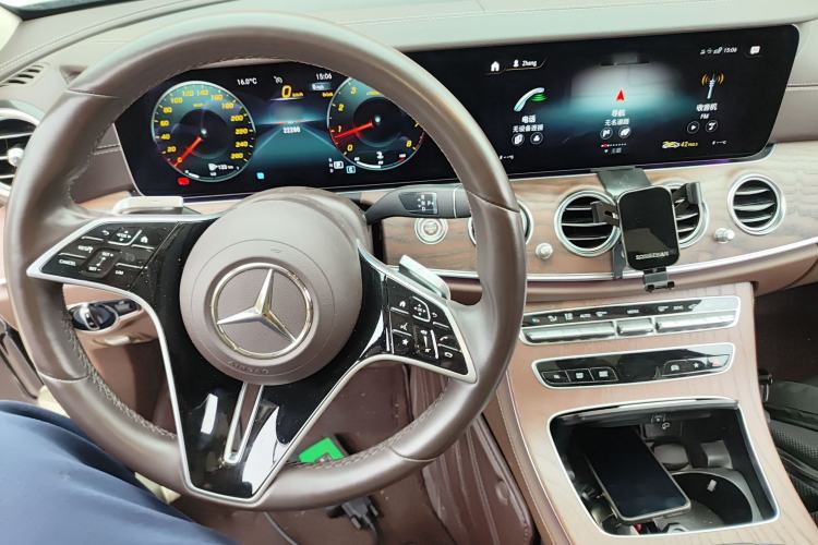 Used Mercedes-Benz E-Class 2023 Updated E 300 L Luxury Edition Center Console