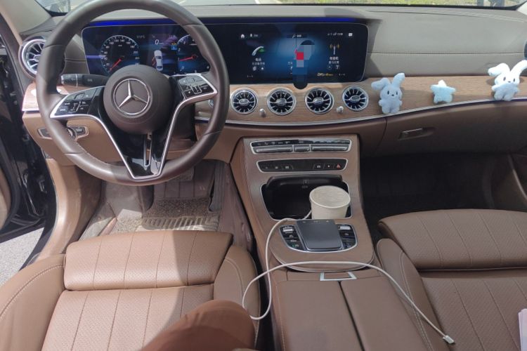 Used Mercedes-Benz E-Class 2023 Facelift E 260 L Center Console