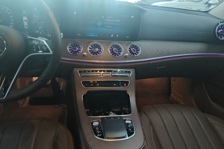 Used Mercedes-Benz E-Class 2023 Revised E 300 L Prestige Edition Center Console