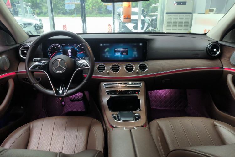 Used Mercedes-Benz E-Class 2023 Updated E 300 L Luxury Edition Center Console