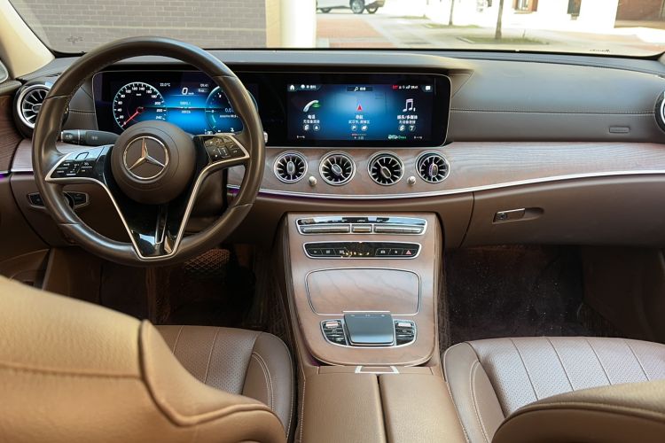 Used Mercedes-Benz E-Class 2023 E 300 L Stylish Model Center Console