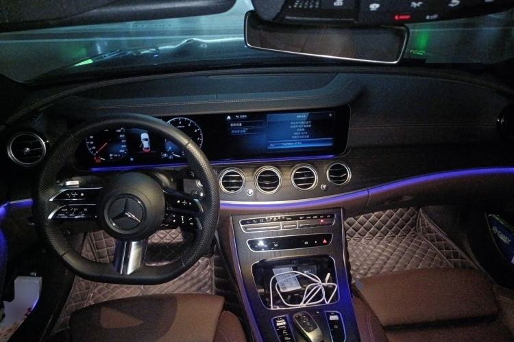 Used Mercedes-Benz E-Class 2023 E 260 L Sport Edition Center Console