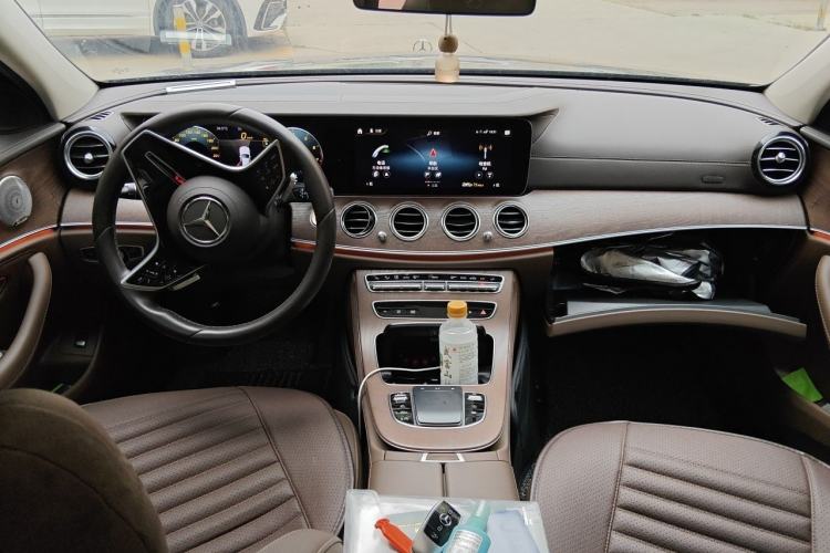 Used Mercedes-Benz E-Class 2023 Updated E 300 L Luxury Edition Center Console